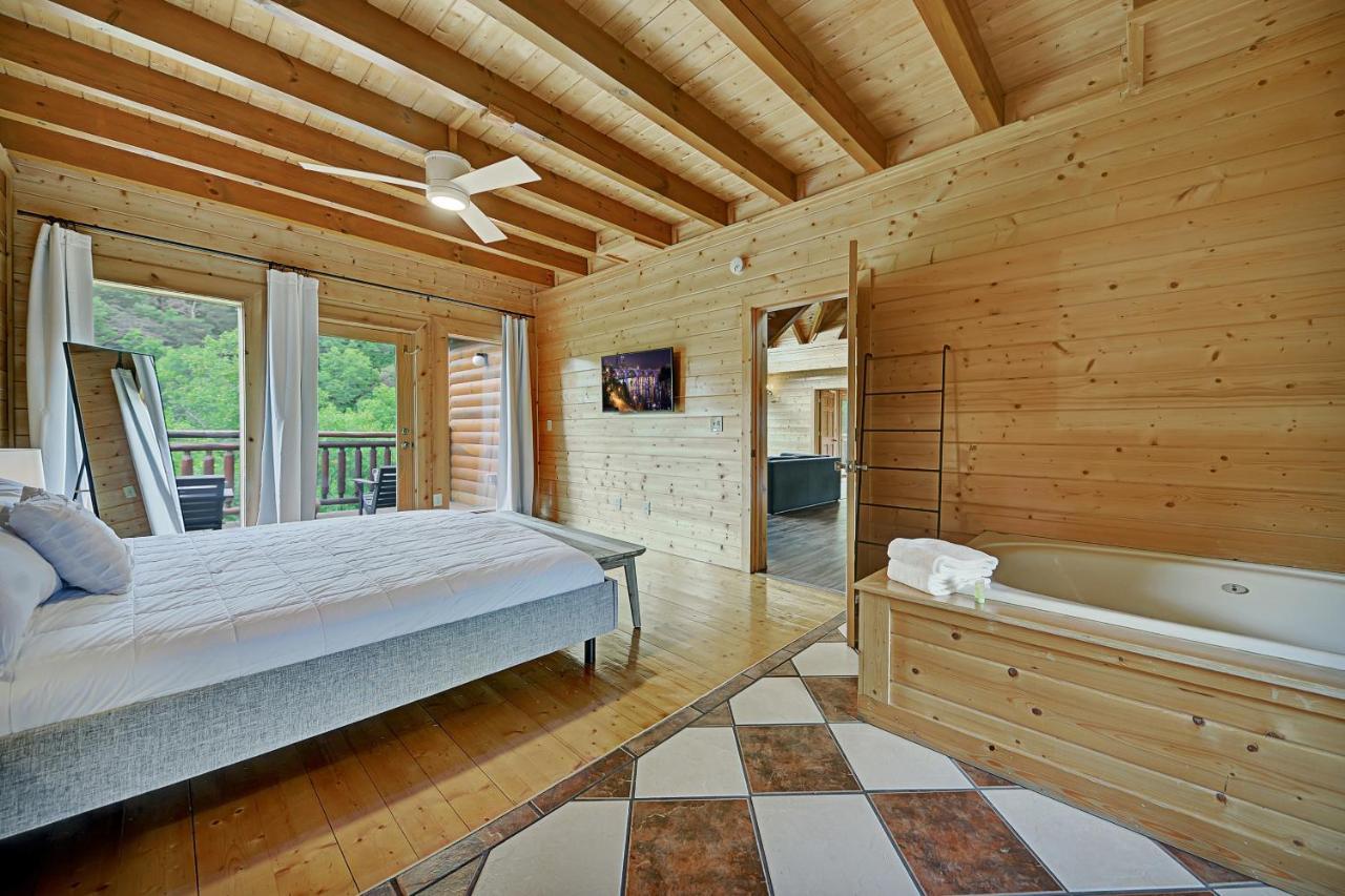 Gorgeous Large Mountain View Cabin W Hot Tub, Free Wifi, Games Villa Sevierville Exterior photo